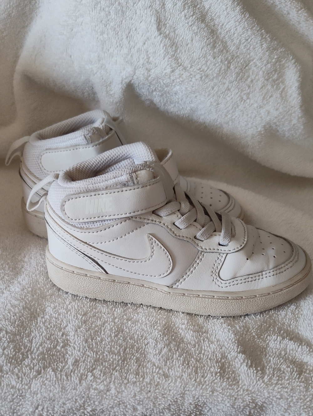 Nike Kids White Mid-Top Sneakers with Hook-and-Loop Strap Size 9 Toddler